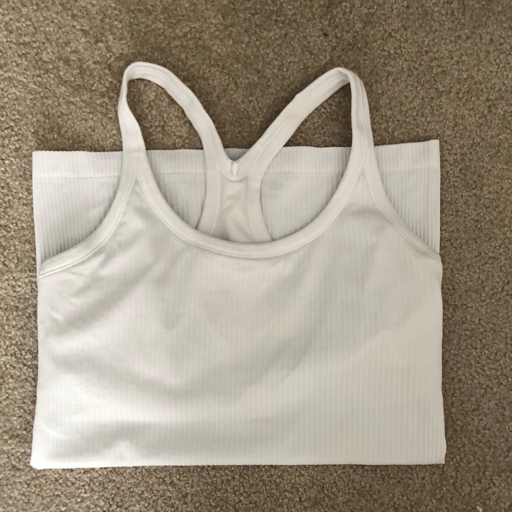 Lululemon ebb to street tank